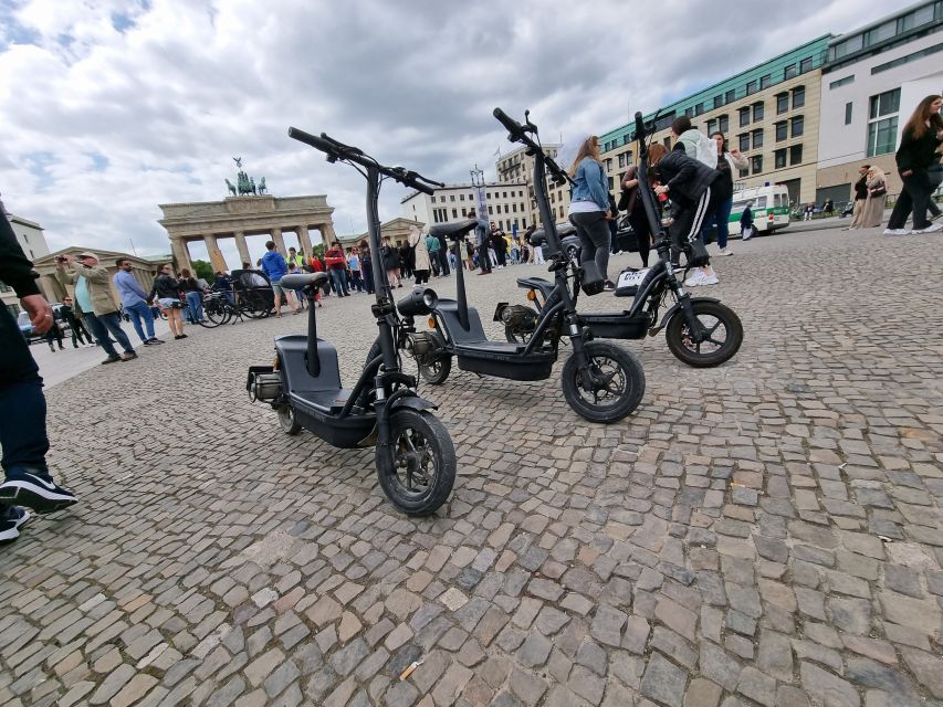 2-H Berlin: Top Sights Guided E-Scooter Tour - E-scooters vs. Berlin crowds: where this tour shines