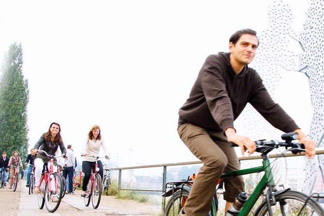 3-Hour Private Berlin Bike Tour: Vibes of Berlin - The guide makes or breaks the vibe