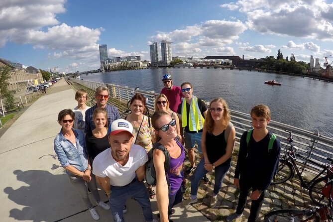 3-Hour Private Berlin Bike Tour: Vibes of Berlin - Stop-by-stop: from East Side Gallery to border-crossing landmarks