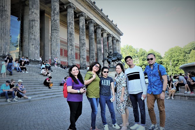 5hours: Guide, Chauffeur & Photographer in Berlin private Tour - A cafe stop at Neue See: Berlin with a pause button