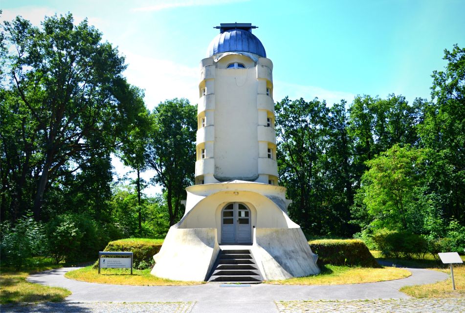 Albert Einstein in Berlin Private Guided Tour - Potsdam in the 7-Hour Option: Trains, the Einstein Tower, and the Science Park