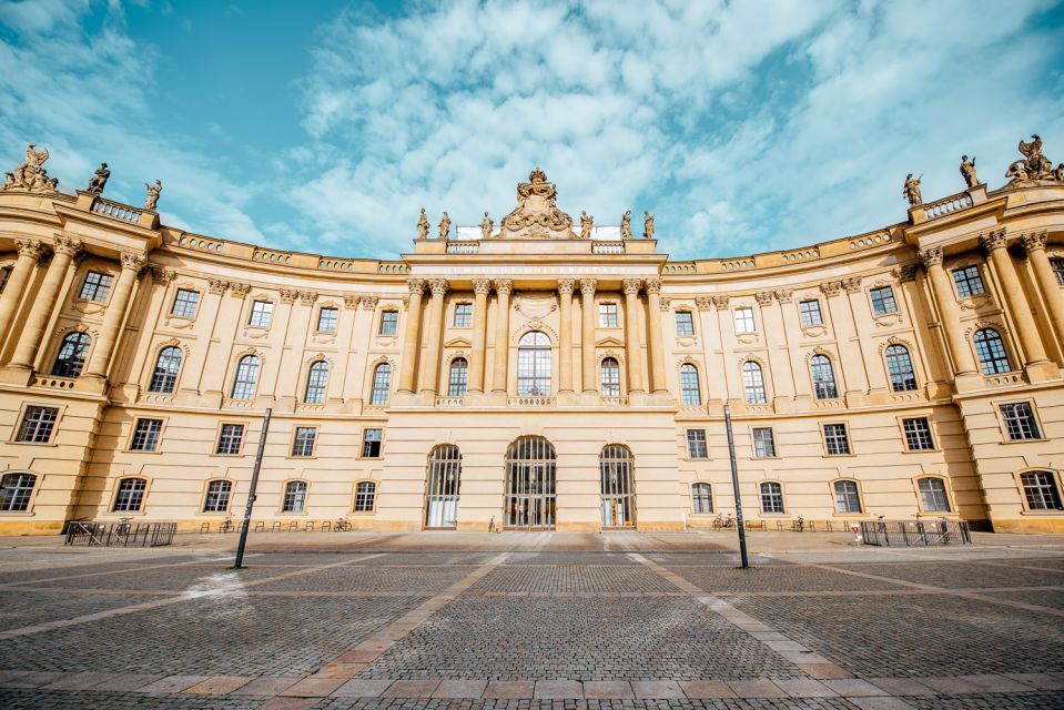Berlin: 1-Hour Guided Tour of the Historic Center - Meeting at Hotel Adlon: The Fastest Way to Start Without Confusion