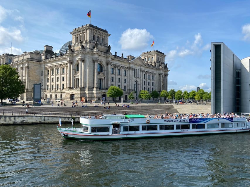 Berlin: 3.5-Hour Sightseeing Cruise on the Spree River - Humboldt Harbour to the ports: a Berlin side that feels industrial and real