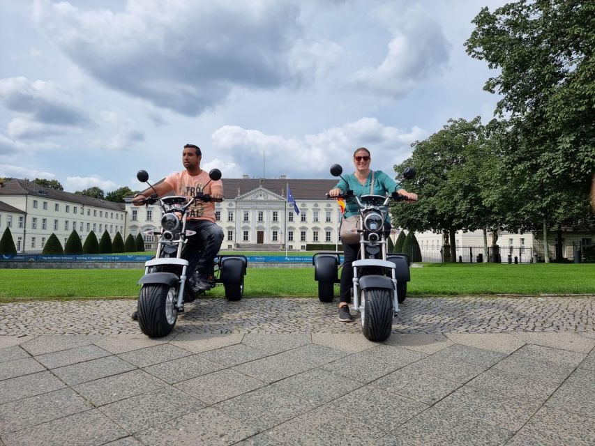 Berlin: 3-Hour Guided Small Group Fat Tire E-Scooter Tour - Brandenburg Gate, Unter den Linden, and the Victory Column Golden Angle