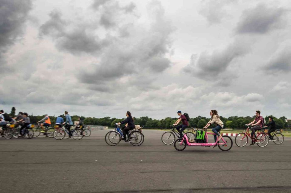 Berlin: 48-Hour or 72-Hour Bike Rental - Former East and West: How to cover the city without playing detective
