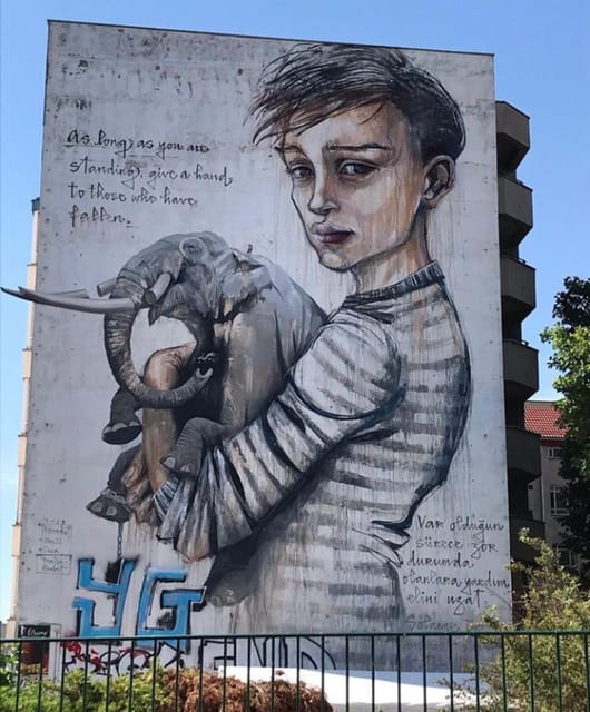 Berlin: Alternative Street Art Tour - Squats and community projects: why the art has a place
