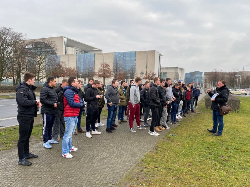 Berlin Battlefield Tour - Operation Berlin 1945 - The Tour’s Most Memorable Themes: MG42, Soviet Flag Raising, and Commander Choices