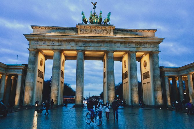 Berlin by Night Private Tour - All Must-See Sites Magically Lit Up at Night - Who this Berlin by Night tour suits best