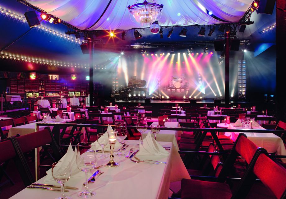 Berlin: Cabaret – The Berlin Musical at Tipi am Kanzleramt - Food and drinks: voucher use versus adding a 3-course menu