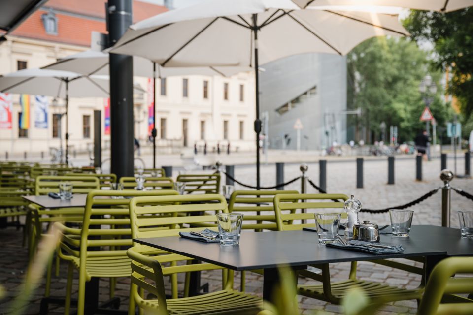 Berlin: Champagne Fine Dining Breakfast in Kreuzberg - Small-group value: why limited seats matter
