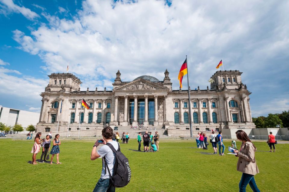 Berlin: City Center Walking Tour - What the 3-hour format feels like on the ground