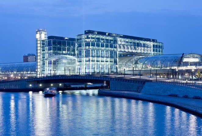 Berlin Combo: Hop-On-Hop-Off Bus and Icebar Ticket - The hop-on hop-off bus: 18 stops and real-world expectations