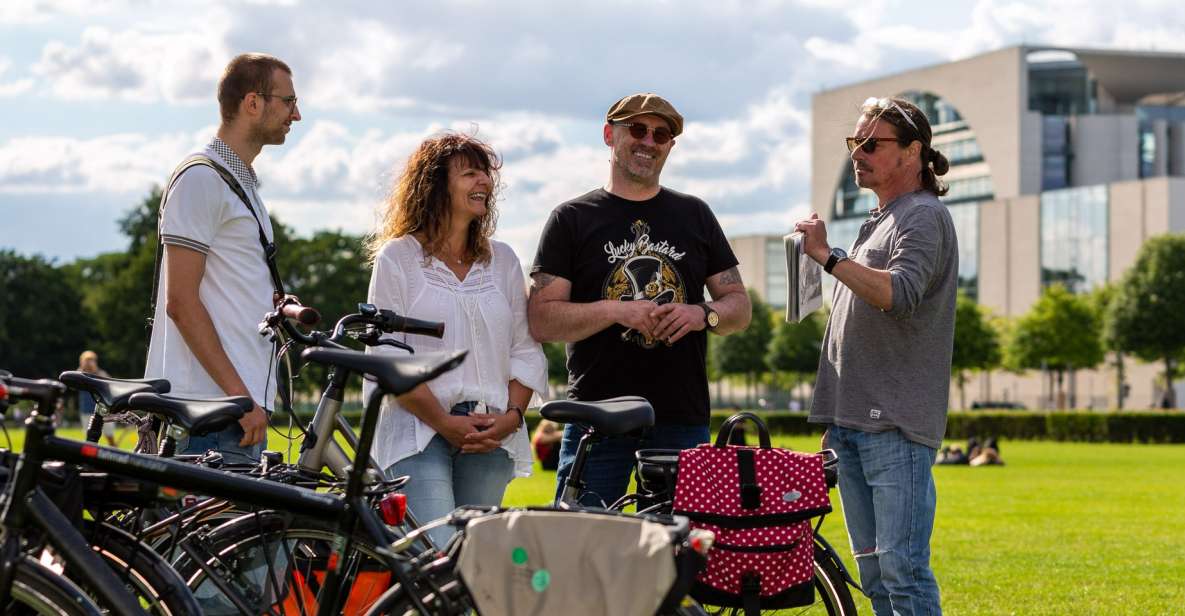 Berlin: E-Bike Tour of the Berlin Wall and Mitte Highlights - The night of 9 November 1989: where celebration meets history