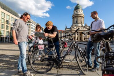 Berlin: E-Bike Tour of the Berlin Wall and Mitte Highlights - Getting set up at Bornholmer Strasse 75