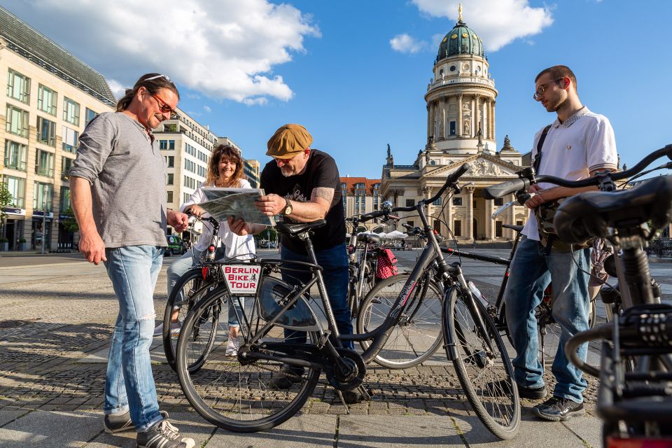 Berlin: E-Bike Tour of the Berlin Wall and Mitte Highlights - Getting set up at Bornholmer Strasse 75