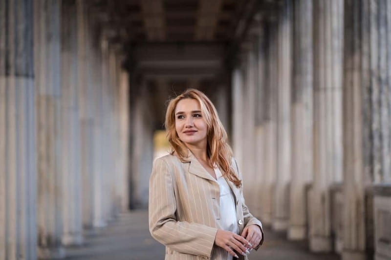 Berlin: Early Morning Private Photoshoot to avoid the Crowd - Key reasons this photo session works