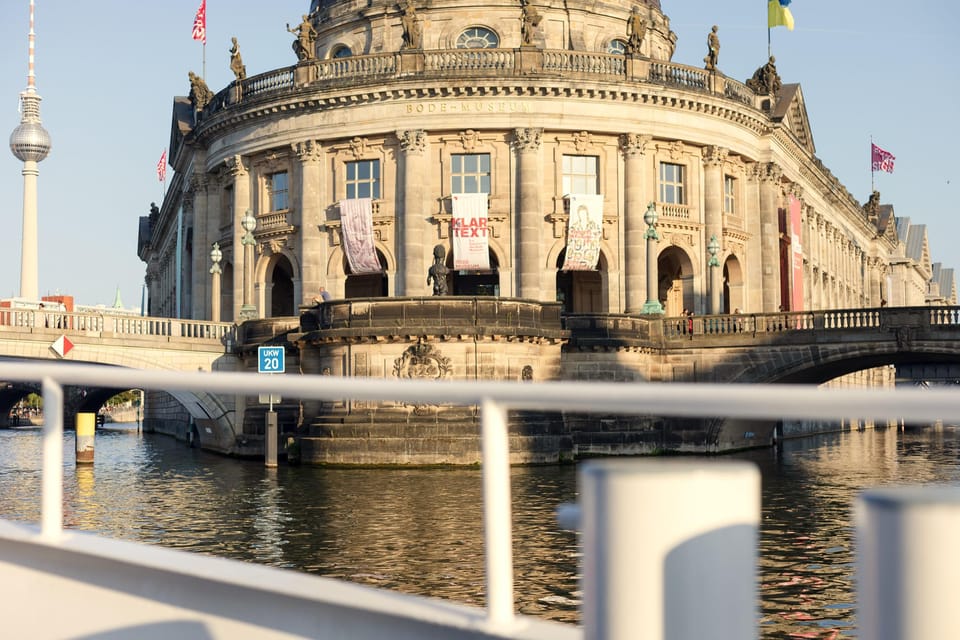 Berlin: Evening Boat Cruise – Romance & Moonlight - Price and value: is $37 a good deal for Berlin at night?