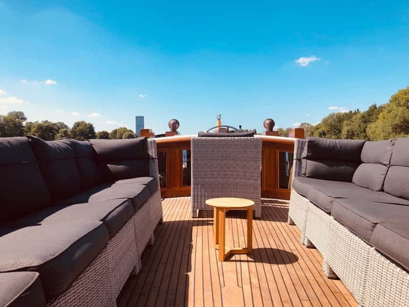 Berlin: Evening Yacht Cruise with Aperitif & Dinner Upgrade - Who this cruise is best for (and who should skip it)
