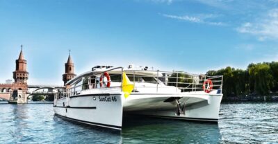 Berlin: Exclusive Boat Tour on a Solar-Powered Catamaran - Getting to the boat: Oberbaumbrücke harbor and easy wayfinding