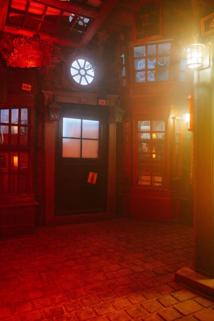 Berlin: EXIT Escape Room Games & Virtual Reality Adventures! - Finding EXIT at Friedrichstrasse without stress