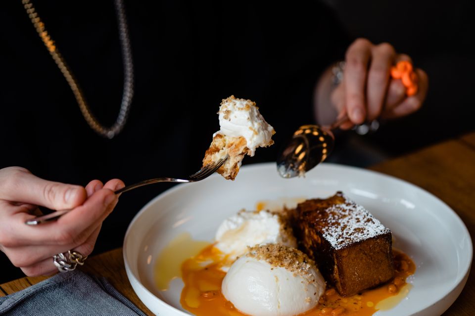 Berlin: Fine Dining Breakfast with Champagne in Schoneberg - What your booking includes: courses, Champagne, and coffee