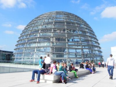 Berlin: Government District Tour and Reichstag Dome Visit - Language Choice: Plenary Hall With German, Roof Terrace With English