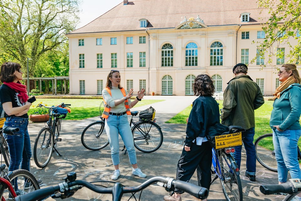 Berlin: Green City Guided Bike Tour - Pankow’s parks and Schönholzer Heide for a real breather