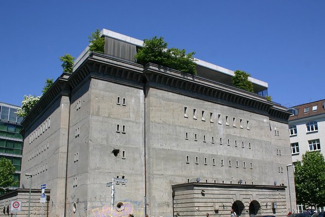 Berlin: Guided Bike tour of the Berlin Wall and Third Reich - Start at Free Berlin Bike Tours: bikes, helmets, and group flow