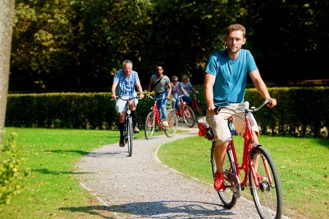 Berlin: Guided Bike Tour to Explore the Highlights - Checkpoint Charlie (English option only) and Potsdamer Platz: the border line and the in-between world