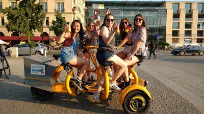 Berlin : Guided Private Sightseeing Tours with Funbikes, Teambikes - Cold War and government sights: from Reichstag to Checkpoint Charlie