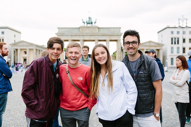 Berlin Highlights: 3-Hour Bike Tour - Brandenburg Gate and Museum Island: Berlin’s iconic look, on two wheels