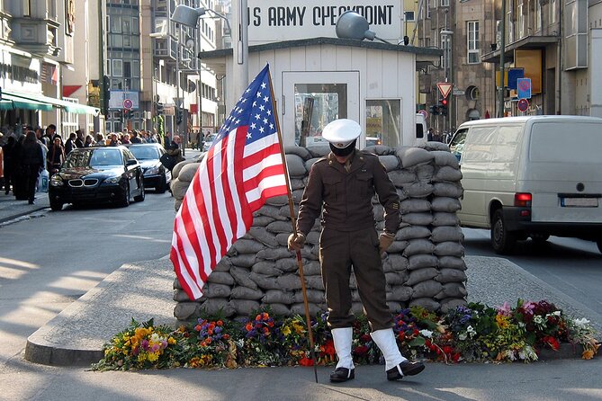 Berlin Highlights Walking Tour - Checkpoint Charlie: Cold War Tension You Can Still Feel