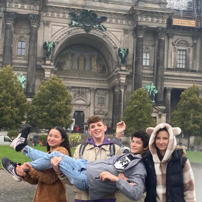 Berlin: History and Sightseeing with Kids (Free for Kids) - Meeting at Alexanderplatz: start simple, start moving