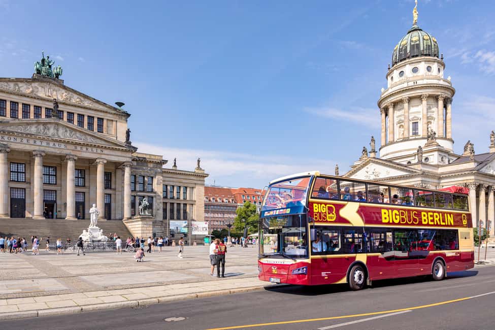 Berlin: Hop-On Hop-Off Sightseeing Bus with Boat Options - The 48-hour plan: walking tour, currywurst, and the evening Berlin Wall route