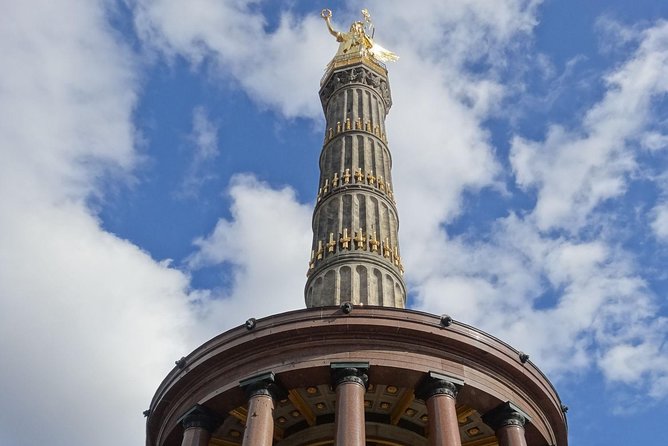 Berlin in one day – day tour with an expert guide - Unter den Linden: the “moving corridor” through memory