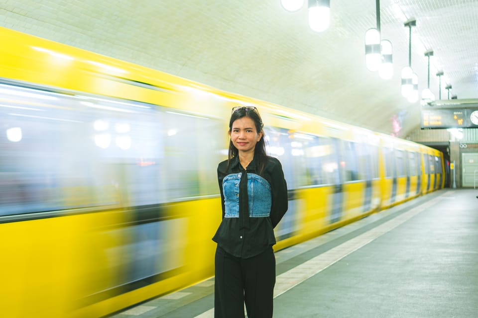Berlin: Instagram Tour of the most visited spots - Viewpoint Finish: TV Tower Backdrop and River-Air Energy