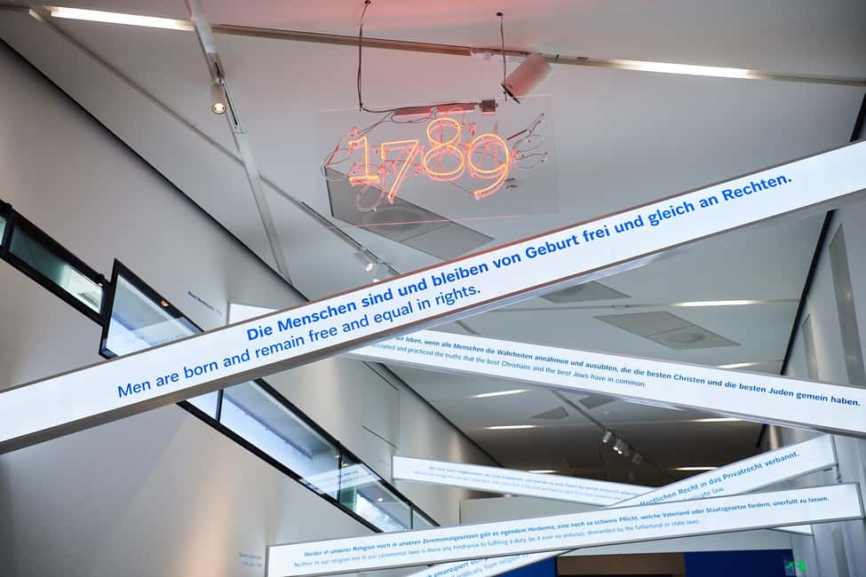 Berlin: Jewish Museum Highlights Tour - The tour’s storytelling style: complexity without hand-waving
