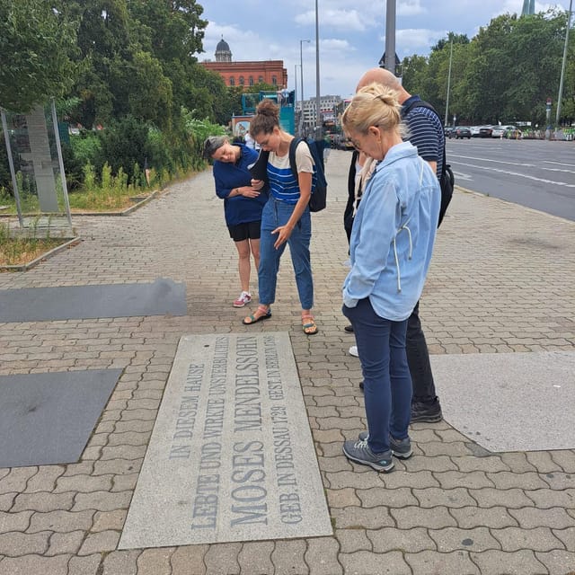 Berlin: Jewish Walking Tour including World War II - Synagogues you can see: Old Synagogue, New Synagogue, and the Great Synagogue from the outside