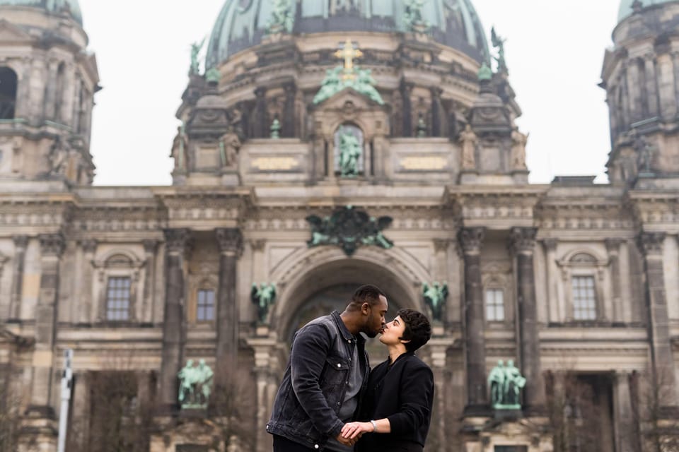 Berlin Love Story: Surprise Proposal Photography Session - Key takeaways before you book