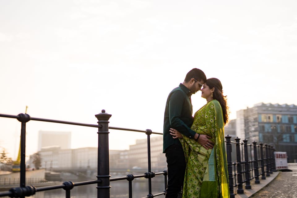 Berlin Love Story: Surprise Proposal Photography Session - Photo delivery and how to manage your gallery files