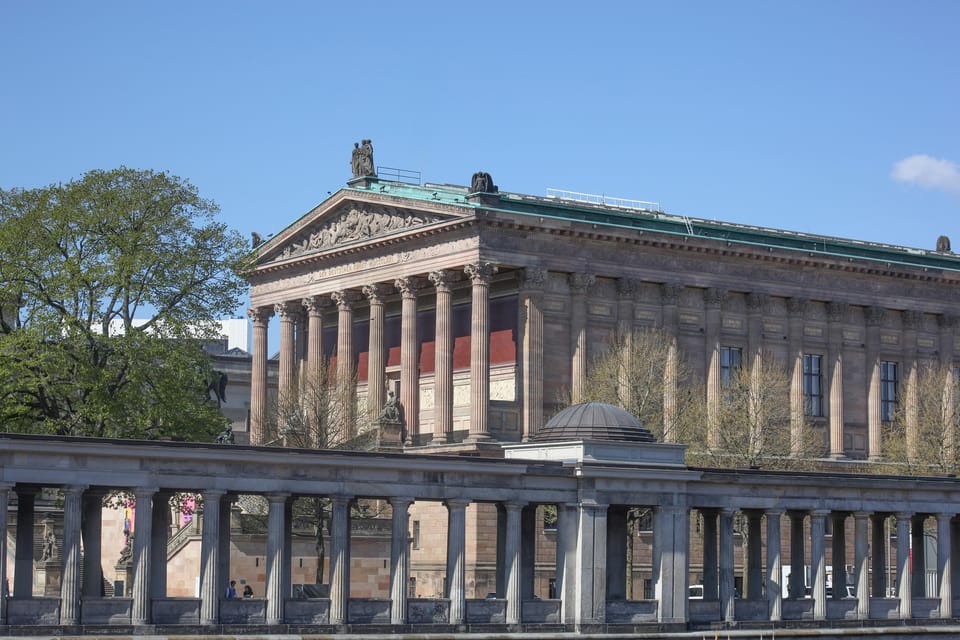 Berlin: Museum Island Guided Walking Tour - Lustgarten and Berlin Cathedral: more than a postcard stop