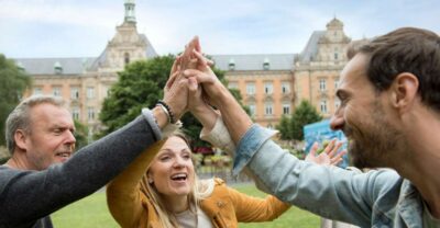 Berlin: Outdoor Escape Game Mitte - The iPad System: Your Guide, Clue Board, and Chat Partner