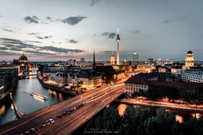 BERLIN PHOTO TOUR with a professional Photographer from Berlin - Meeting at Pariser Platz: starting with a photo landmark, not a lecture