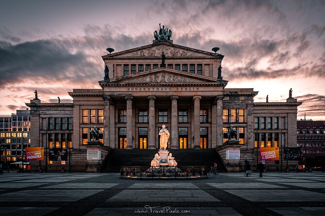 BERLIN PHOTO TOUR with a professional Photographer from Berlin - How Fabian teaches: composition, lighting, and practical feedback
