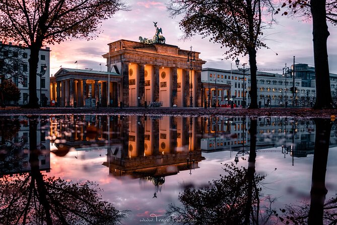 BERLIN PHOTO TOUR with a professional Photographer from Berlin - Gear check: why a tripod helps (and how the tour supports you)