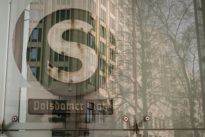 Berlin Photography Masterclass - Private Photography Lesson - Berlin Wall and Alexanderplatz: textures, contrast, and night-ready exposure control