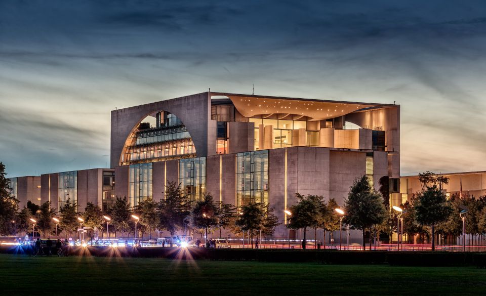 Berlin: Private Guided Tour of the Main Sights - Price and value for about $471 per group (up to 8)