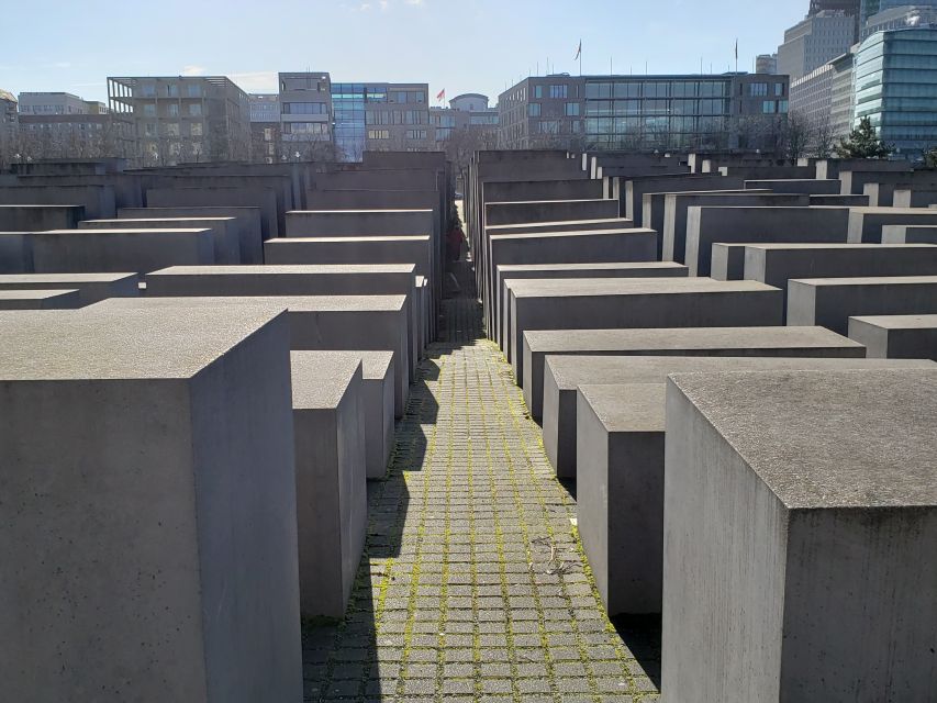 Berlin: Private walking tour through the city center - Key highlights that make this tour worth your time
