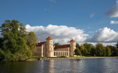 Berlin: Rheinsberg Palace Entrance Ticket - What you actually see inside: artworks, collecting culture, and a Cupid ceiling