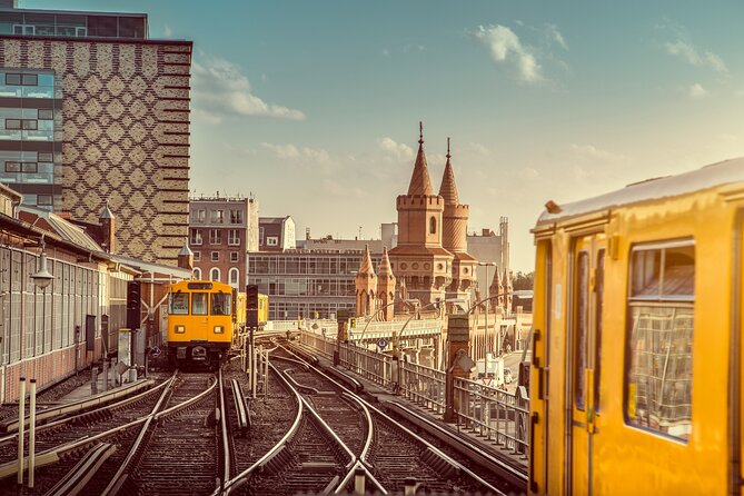 Berlin Scavenger Hunt and Highlights Self-Guided Tour - Alexanderplatz to Finish Line: How the Hunt Plays
